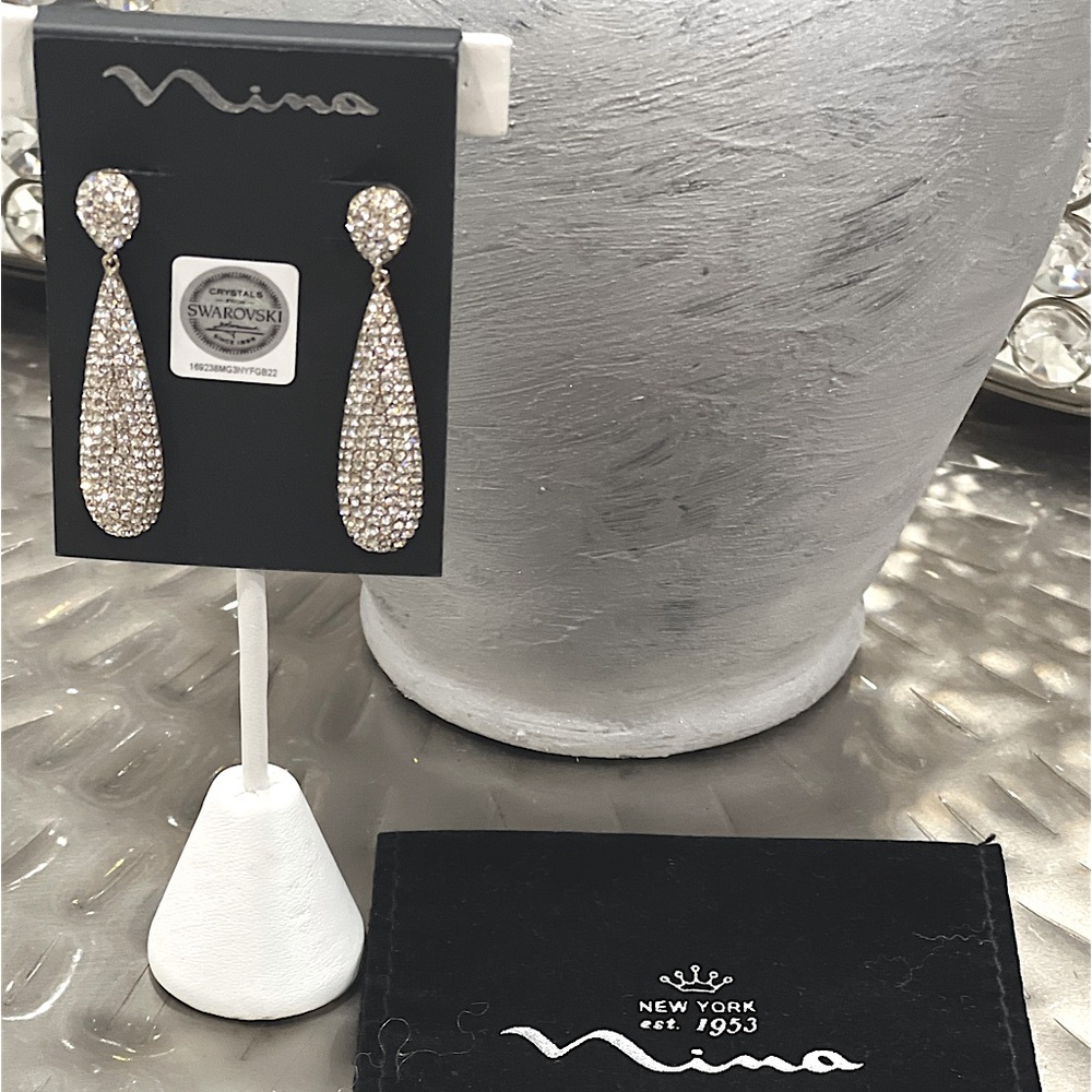 NWT Nina designed stunning teardrop earrings with sparkling Swarovski crystals.